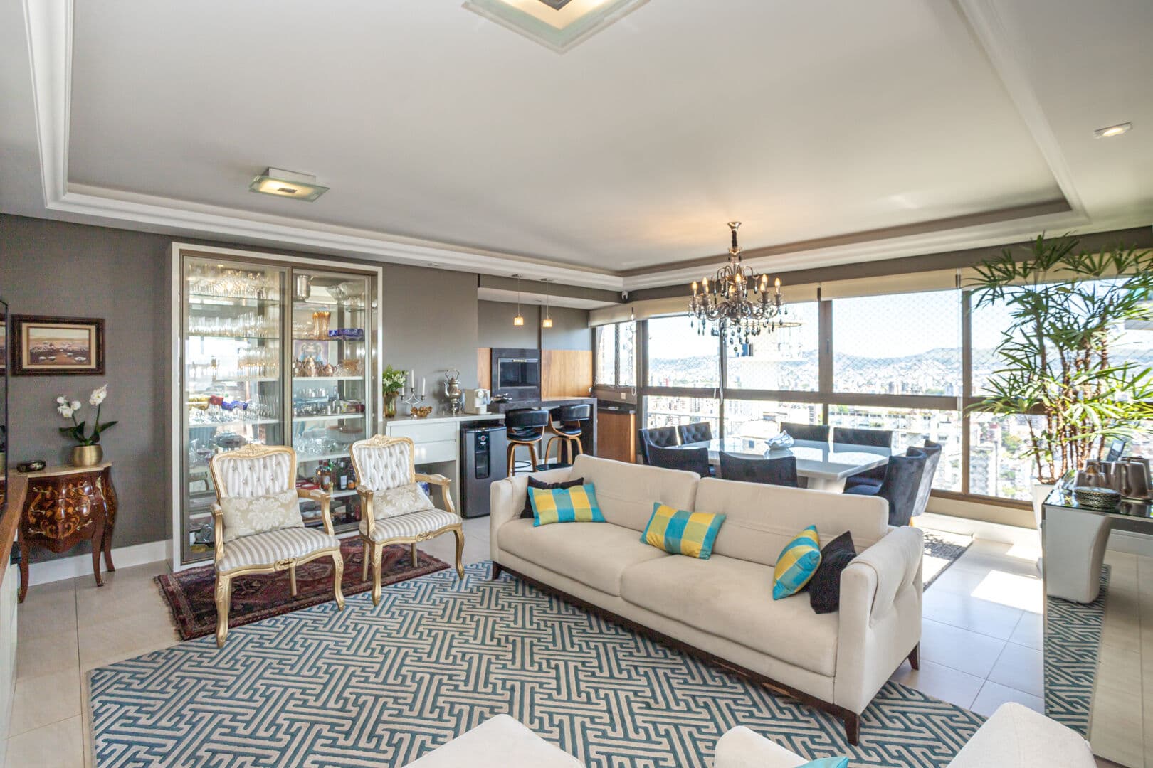 Apartamento 3 dormitórios na parte alta da Bela Vista