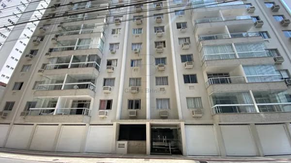 *Apartamento 2 quartos a venda no centro de Balneário Camboriú - SC*