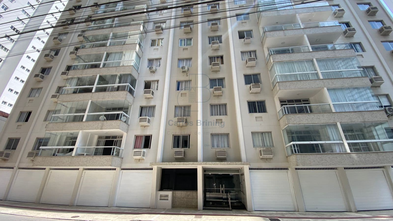 *Apartamento 2 quartos a venda no centro de Balneário Camboriú - SC*