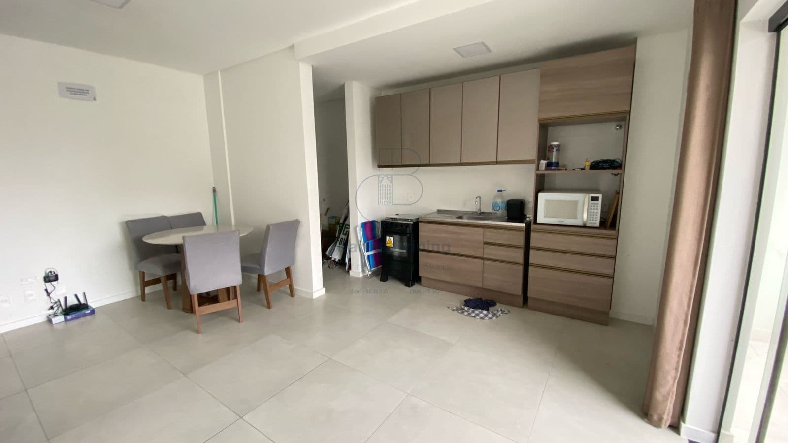 *Apartamento térreo semi Mobiliado a venda - Meia Praia - Navegantes - SC*