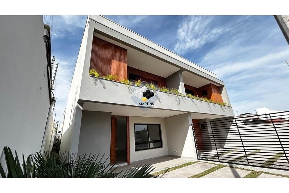 Sobrado de Alto Padrão em Canoas Bairro Igara