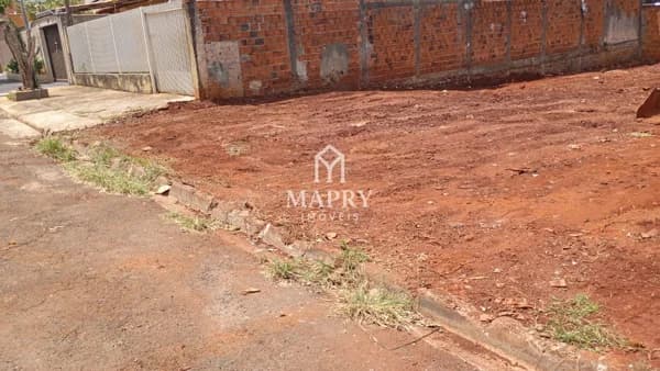 Terreno à venda no bairro Residencial Abussafe em Londrina/PR