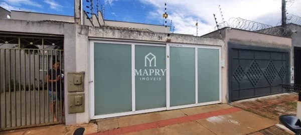 Casa à venda no bairro Loteamento Chamonix em Londrina/PR