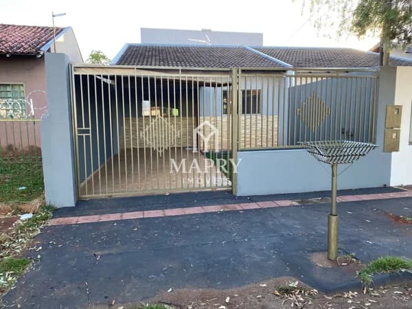 Casa à venda no bairro Aragarça em Londrina/PR