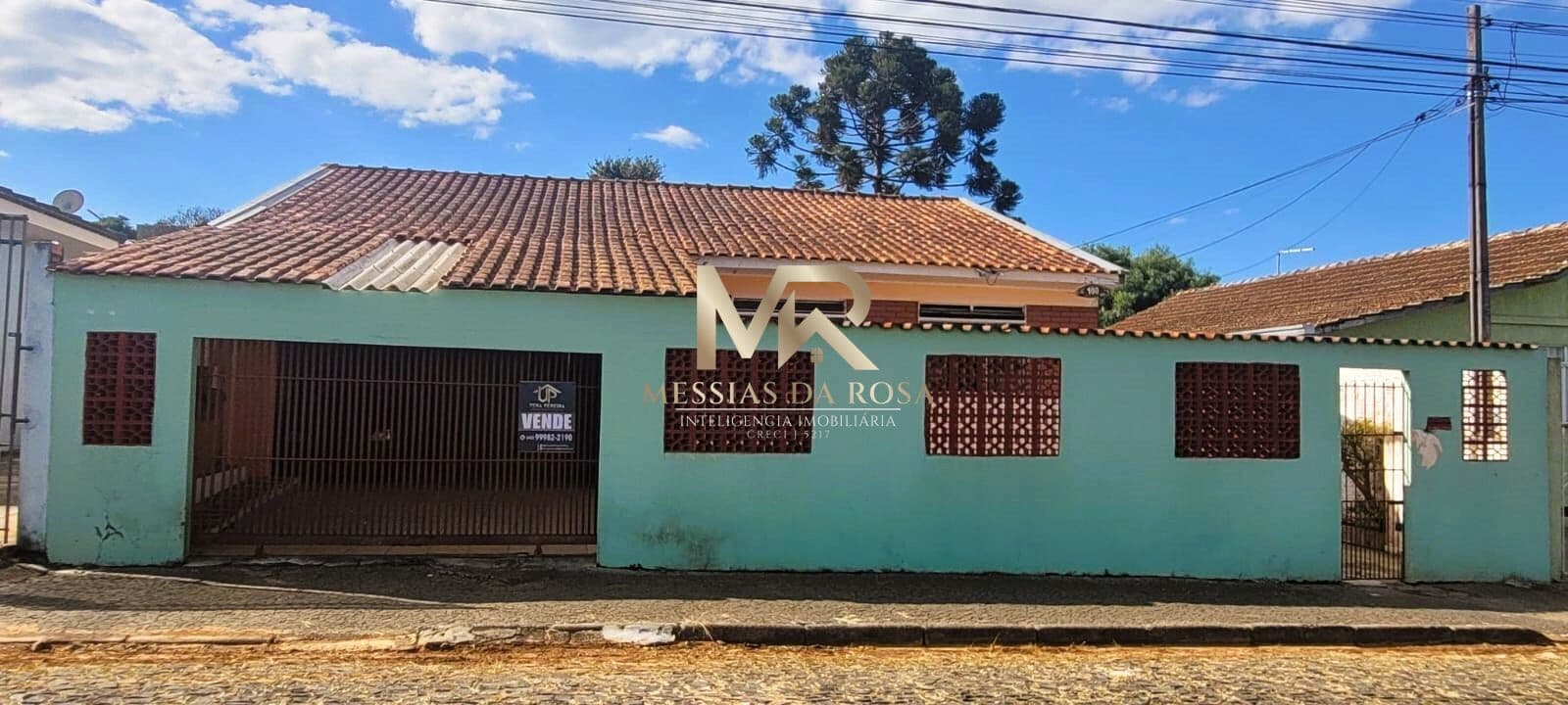 Casa Padrão à Venda