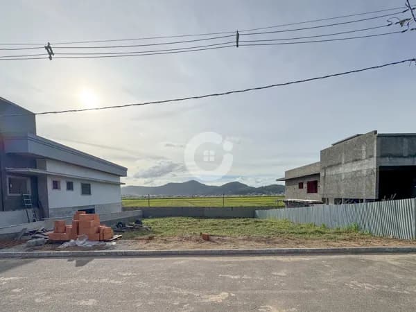 Terreno à venda com 500 m2 no Quinta do Lago Residence