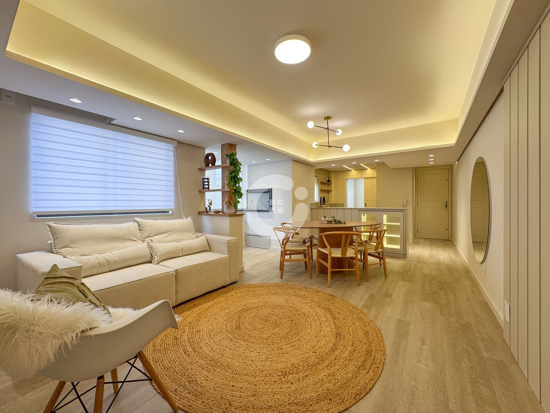 Apartamento de 3 quartos (1 suíte) e 2 vagas no Centro de Tubarão