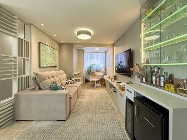 Apartamento de 2 quartos com 1 vaga próximo à UNISUL