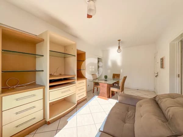 Apartamento de 3 quartos (1 suíte) no Centro de Tubarão/SC