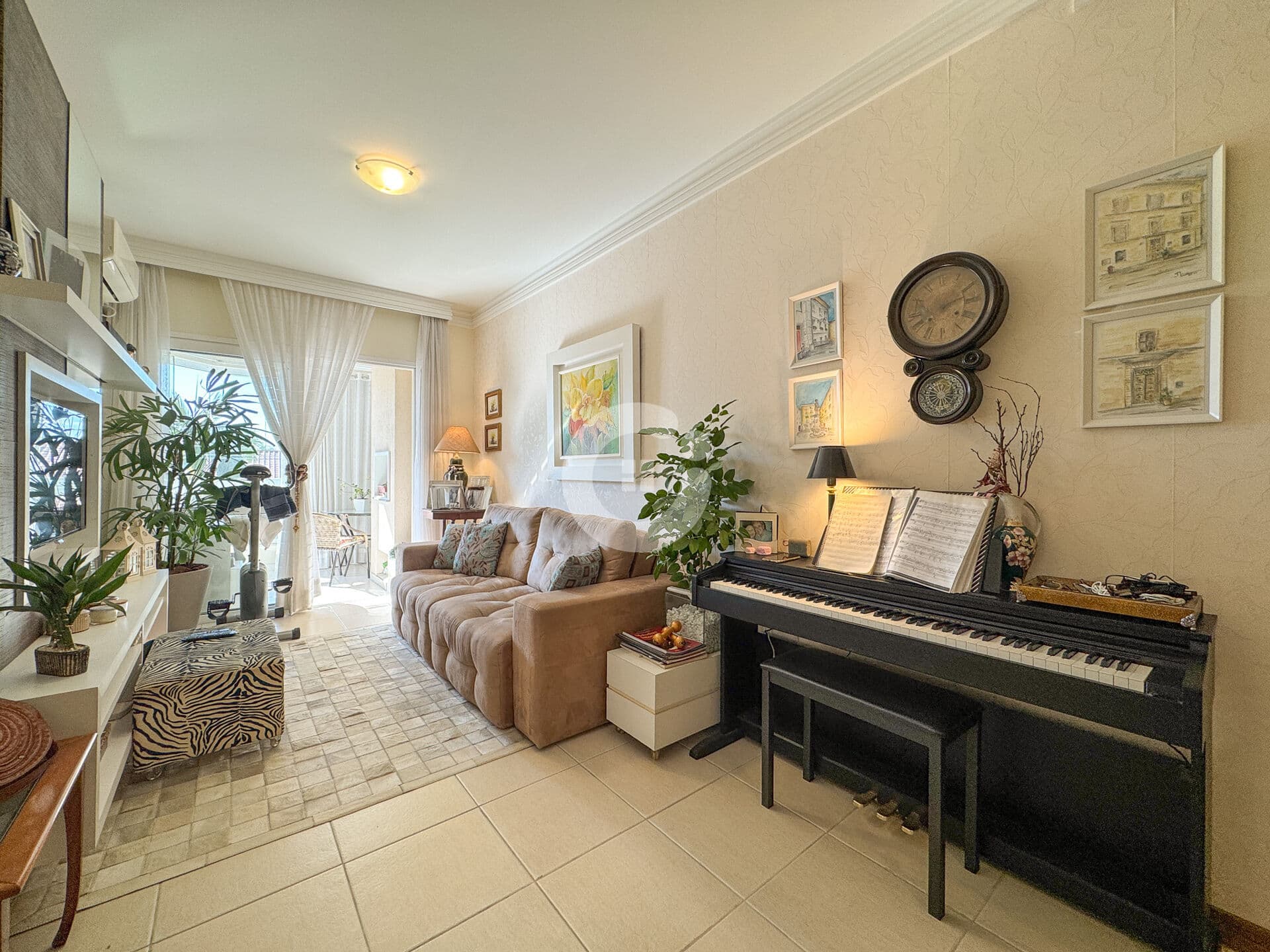 Apartamento de 3 quartos (1 suíte) e 2 vagas no bairro Vila Moema