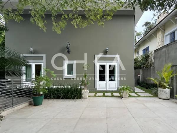 Casa Reformada com Requinte e Conforto