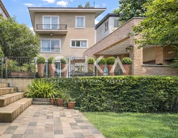 Casa Clássica Pronta para Morar
