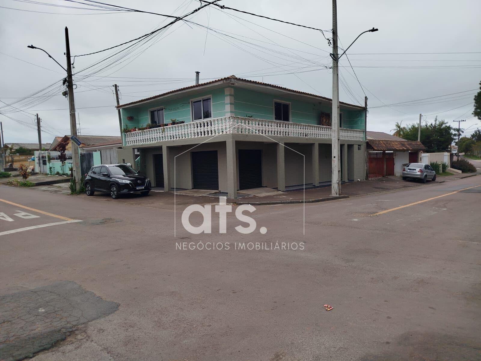 Loja térrea de esquina