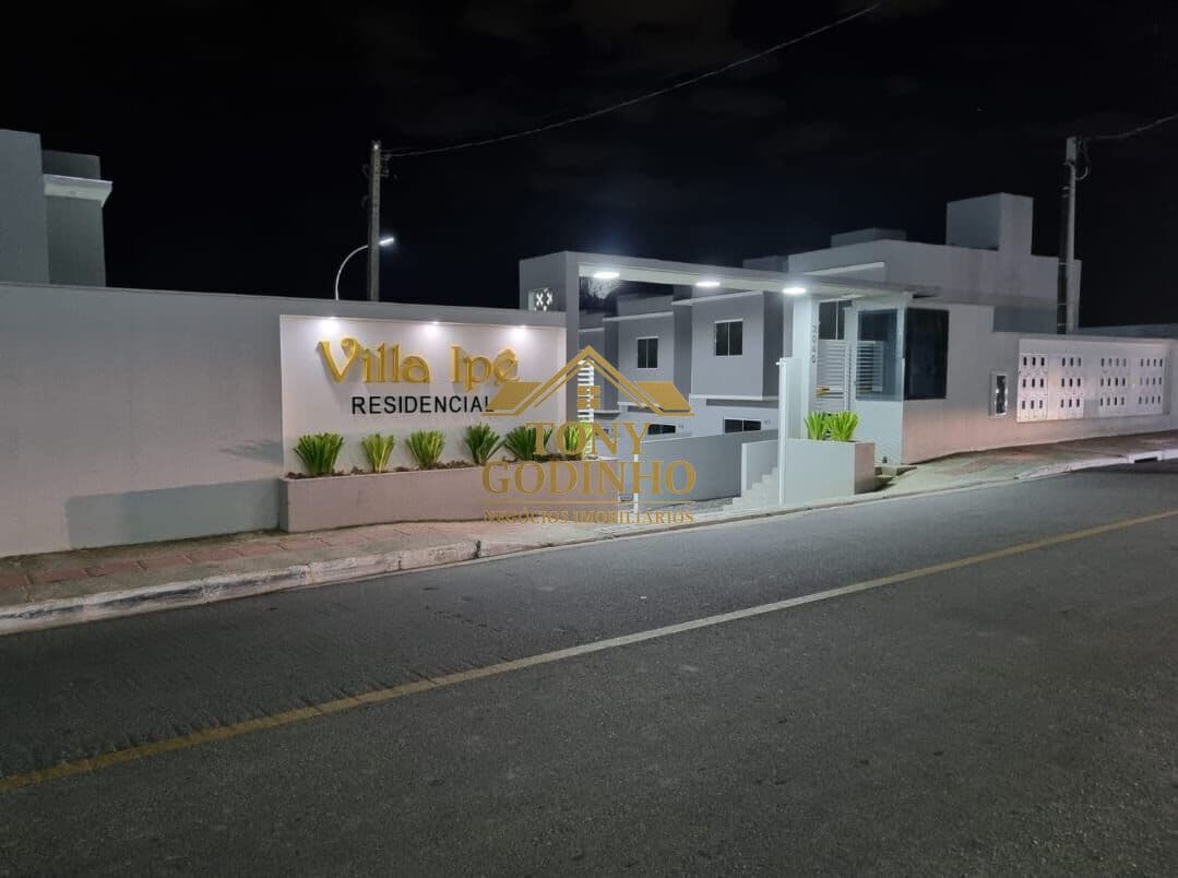Belíssimo sobrado novo a venda no Bairro Espinheiros em Itajaí SC