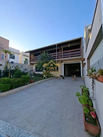 Belíssima Casa 100% Averbada a Venda – Bairro São Vicente