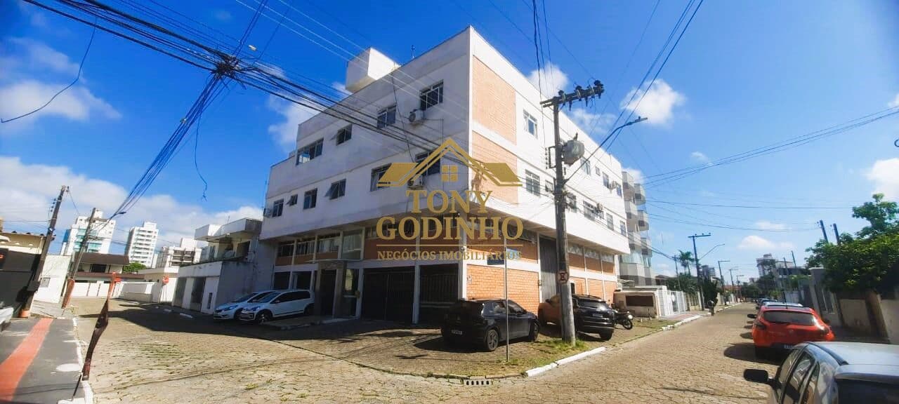 OPORTUNIDADE ÚNICA - AMPLO APARTAMENTO DE 108 M² A VENDA NO BAIRRO SÃO JOÃO