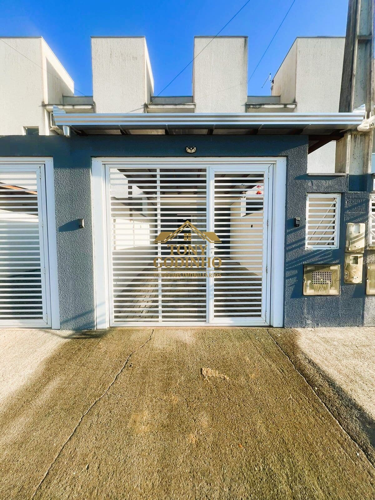 BELÍSSIMO SOBRADO MOBILIADO A 700 METROS DA PRAIA A VENDA - ITACOLOMI EM BALNEÁRIO PIÇARRAS SC