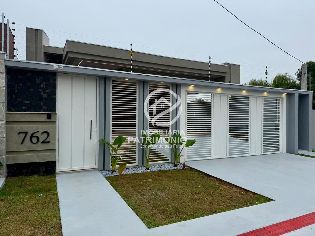 CASA NO PQ. ALVORADA