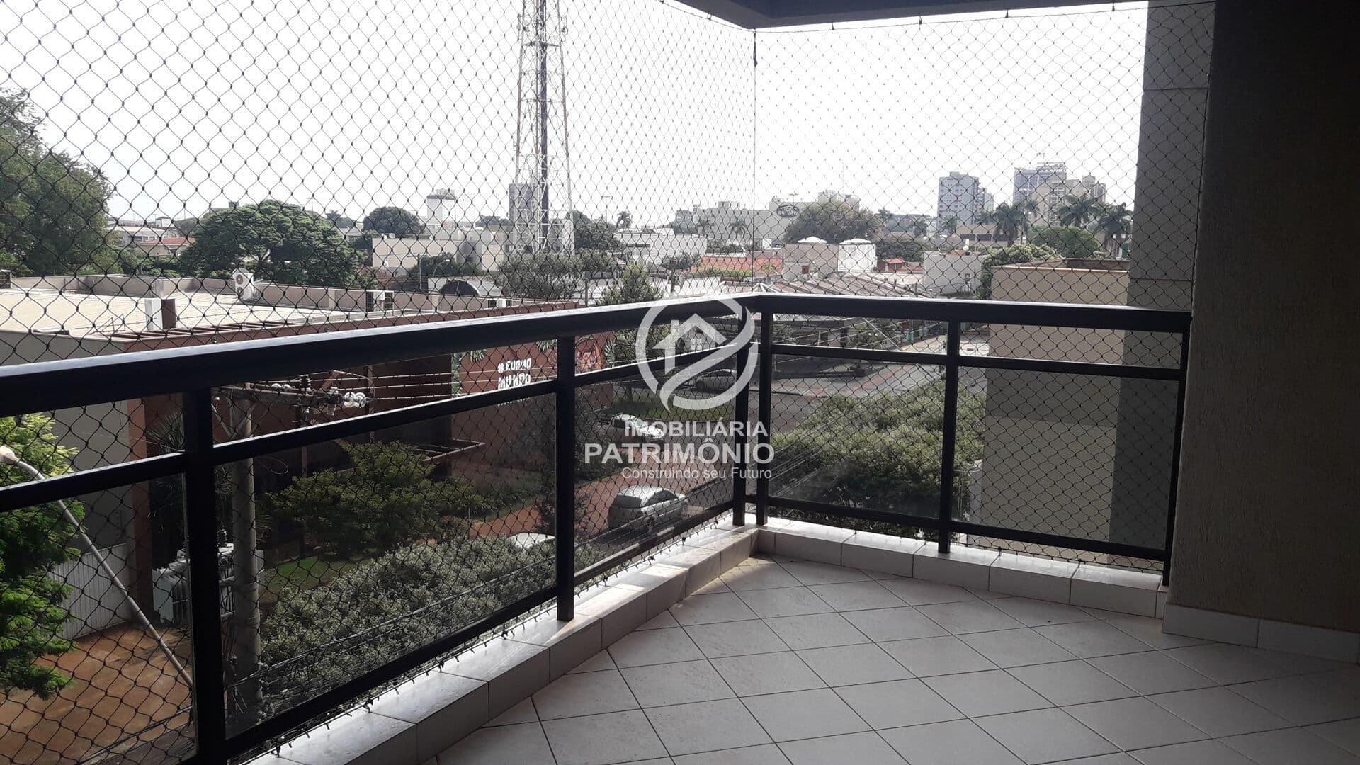 APARTAMENTO NO EDIFÍCIO SÃO SEBASTIÃO
