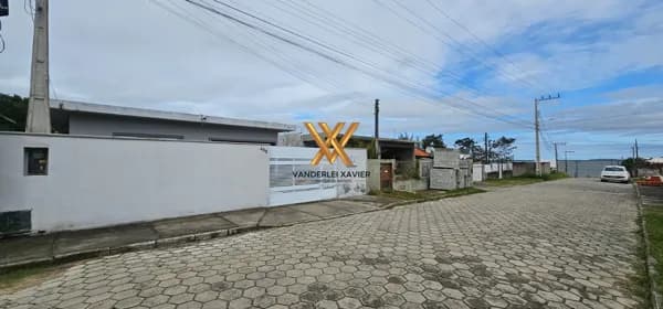 Casa próximo a lagoa cabeçuda
