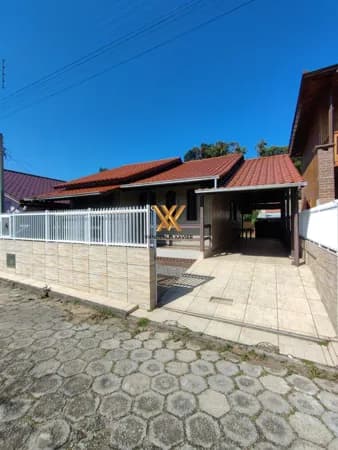 CASA DISPONÍVEL LOCAÇÃO TEMPORADA NO BAIRRO CAPUTERA LAGUNA/SC