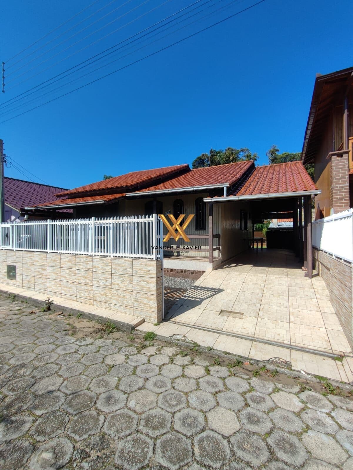 CASA DISPONÍVEL LOCAÇÃO TEMPORADA NO BAIRRO CAPUTERA LAGUNA/SC
