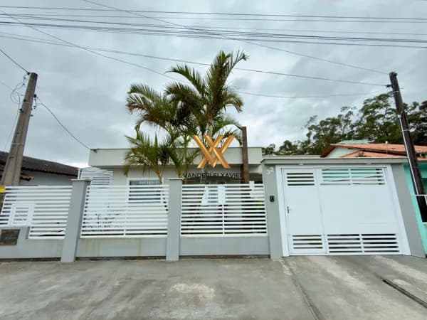 CASA ALTO PADRÃO A VENDA NO BAIRRO PORTINHO LAGUNA/SC