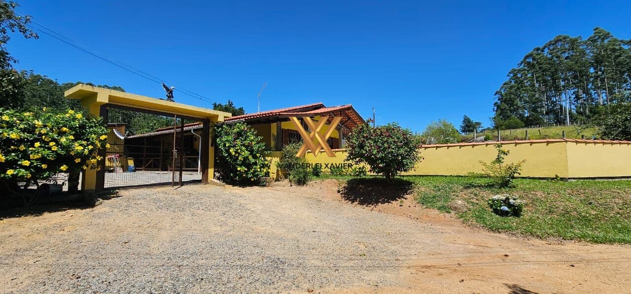 Fazenda/Sítios/Chácaras em Pescaria brava - Carreira do Siqueiro