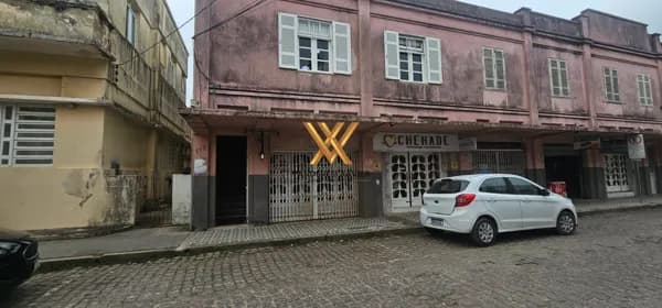 Sala Comercial para Locação no Centro de Laguna – SC