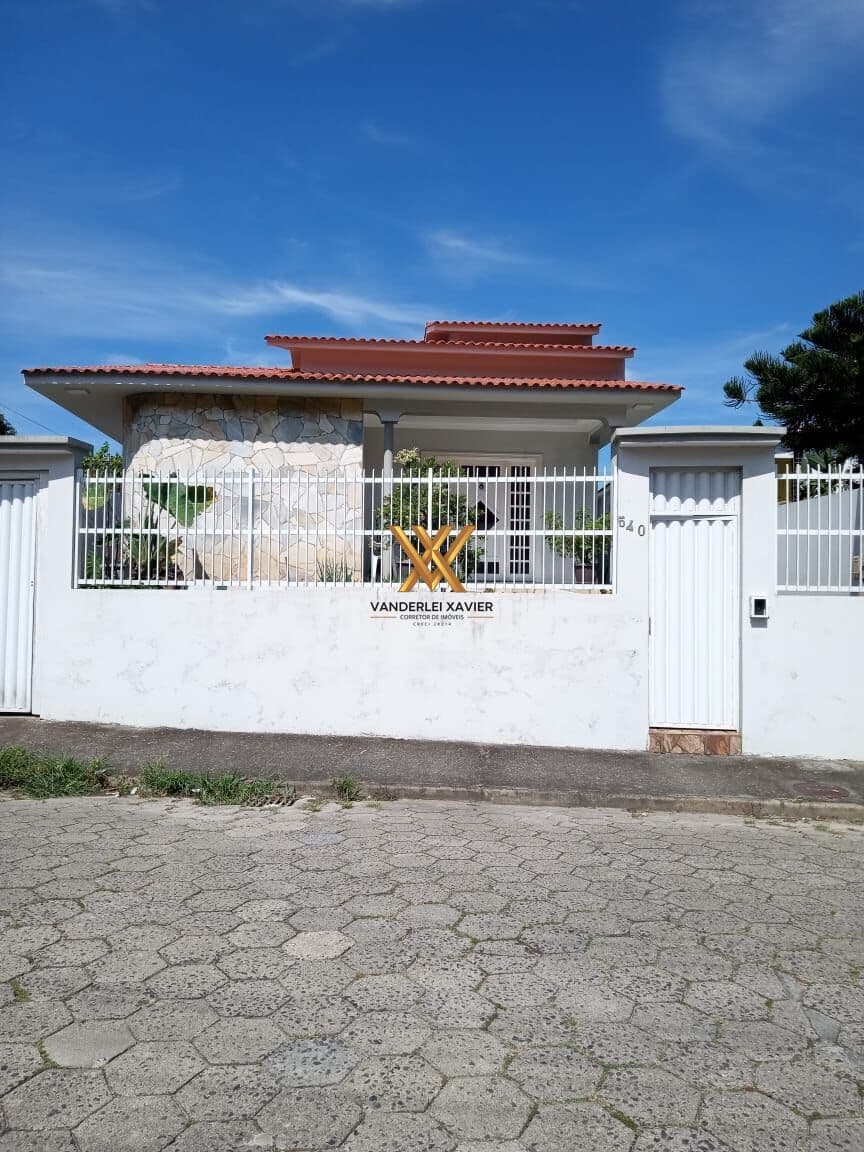 Casa à venda no Bairro Magalhães – Laguna/SC