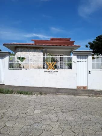 Casa à venda no Bairro Magalhães – Laguna/SC