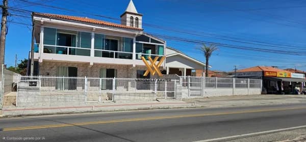 CASA À VENDA COM PONTO COMERCIAL EM LAGUNA /SC