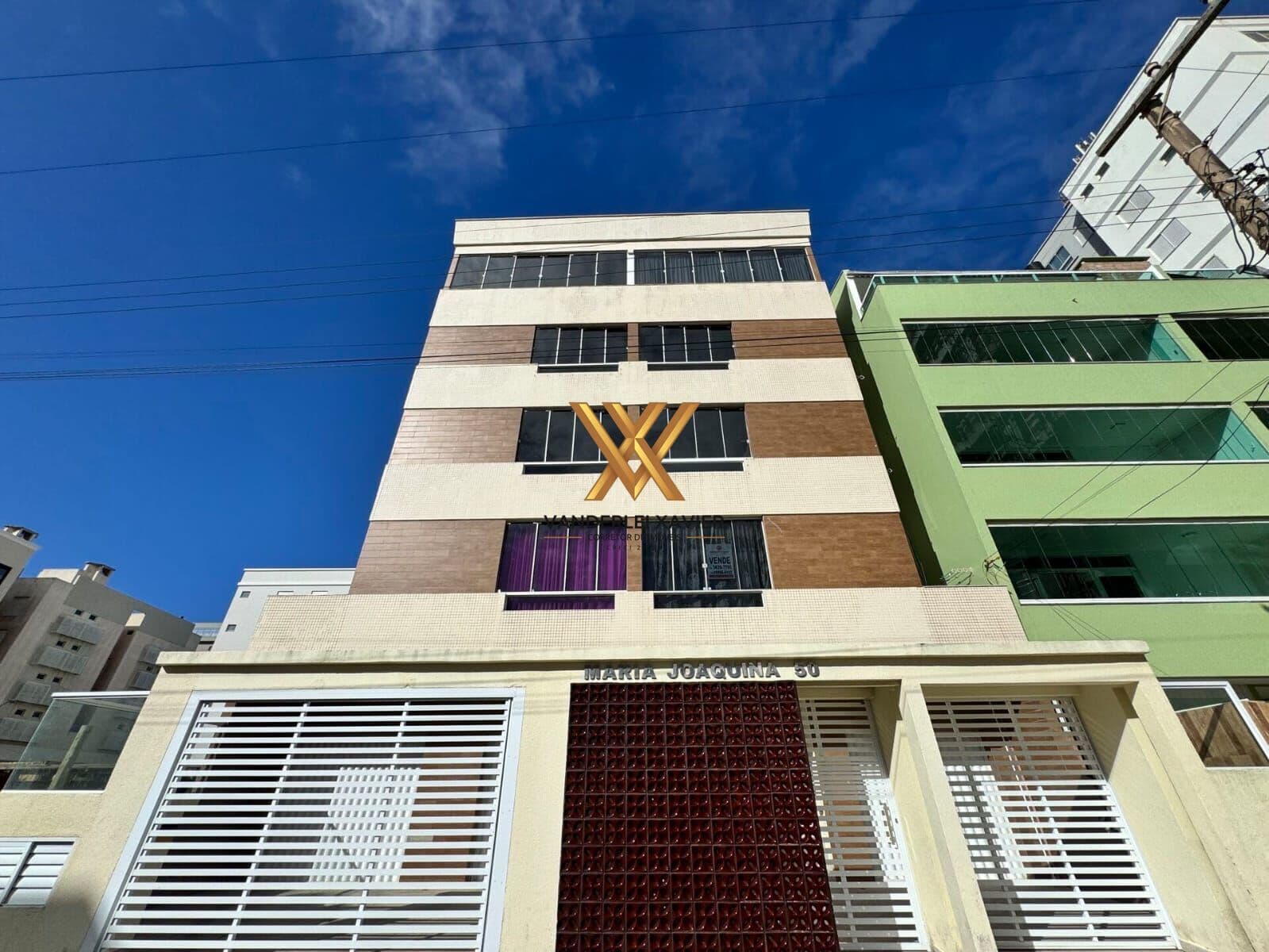 Apartamento Frente Mar a 60m da Orla de Laguna-SC