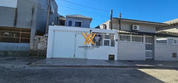Casa de 2 piso a venda vila vitória Laguna /sc