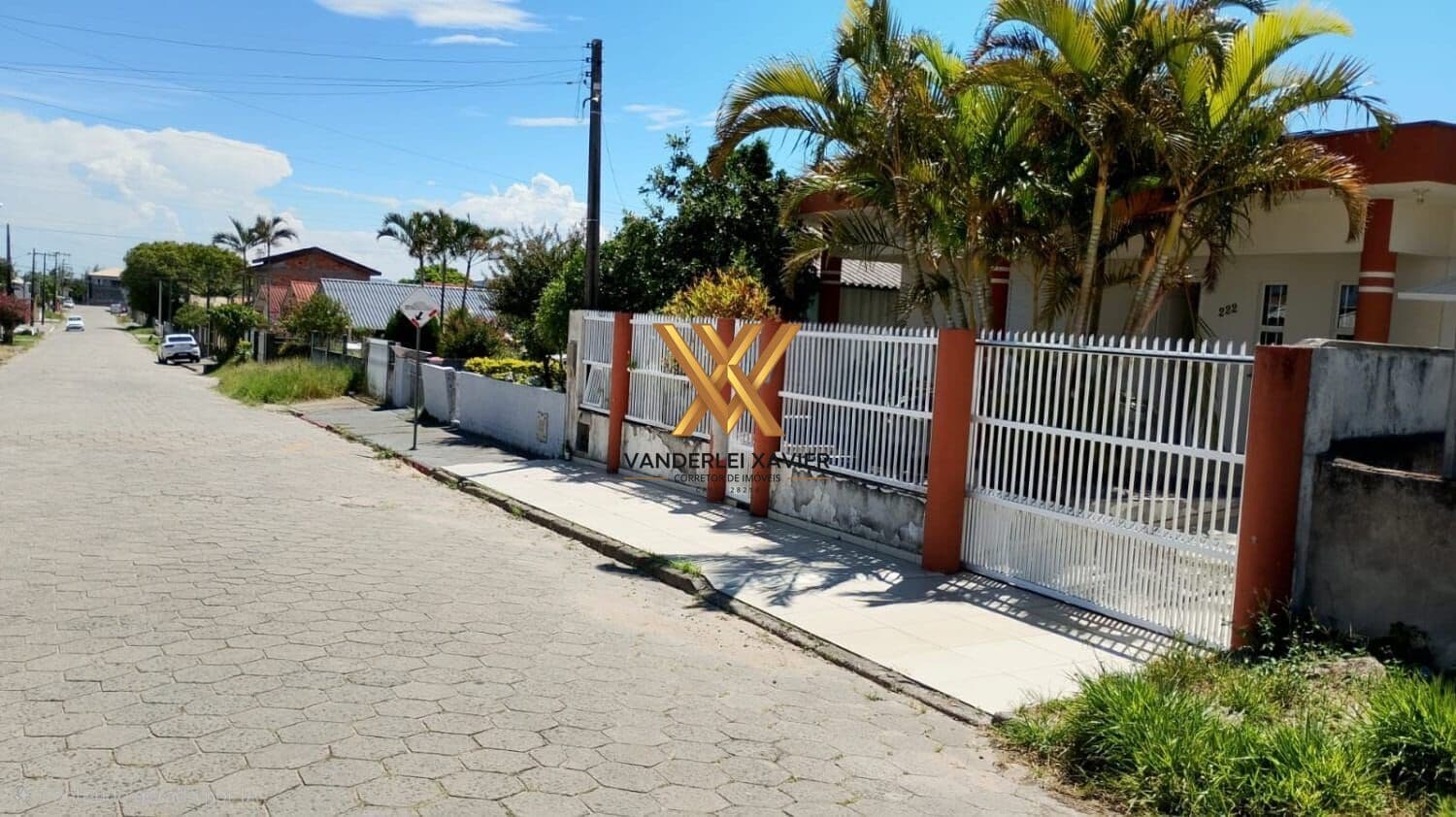 Casa à Venda no Bairro Cabeçudas – Laguna/SC