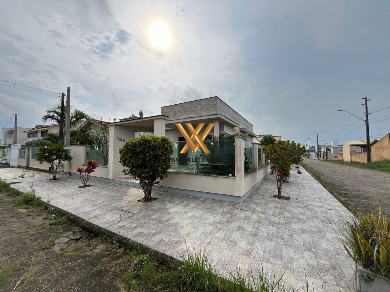 Casa de Esquina no Portinho – Preço Imperdível!