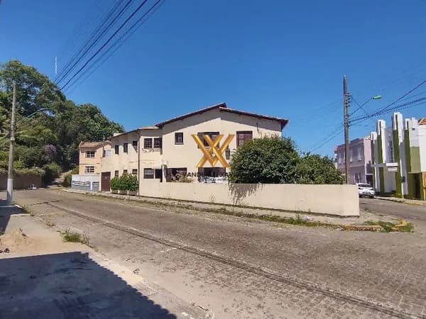 Casa de Esquina no Centro Histórico de Laguna/SC