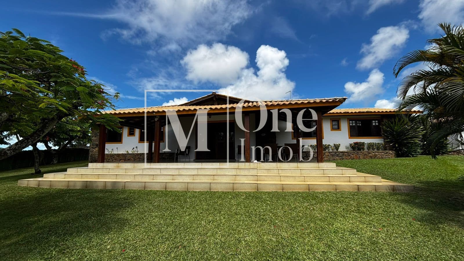 Casa em Camaçari - Parafuso