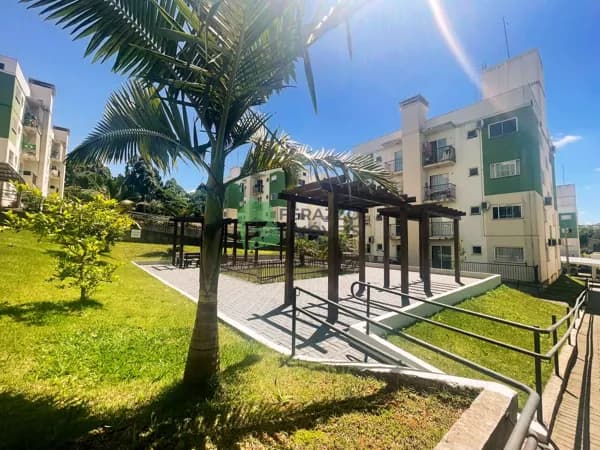 Apartamento Semi mobiliado à venda