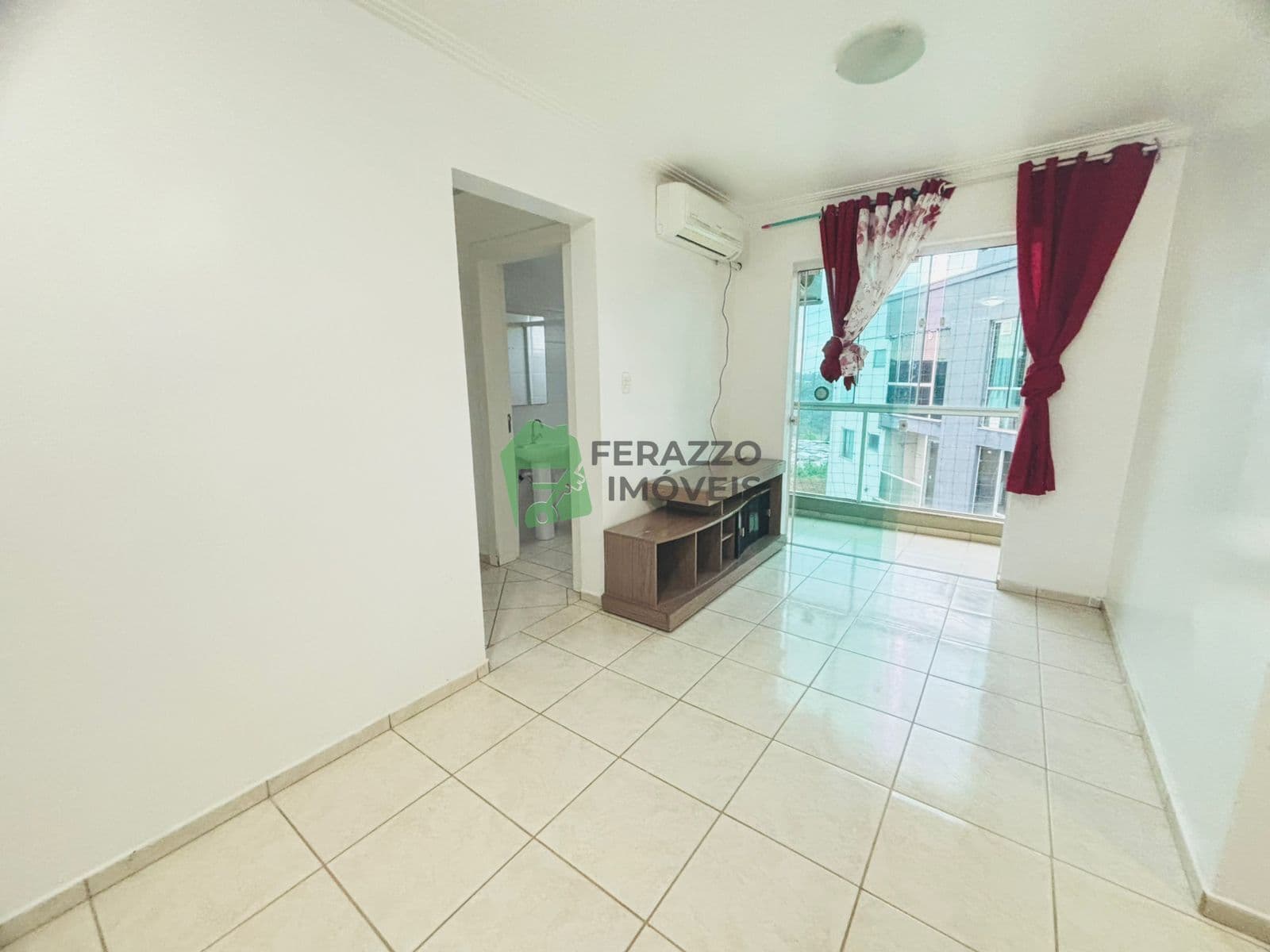 Apartamento semi mobiliado a venda.