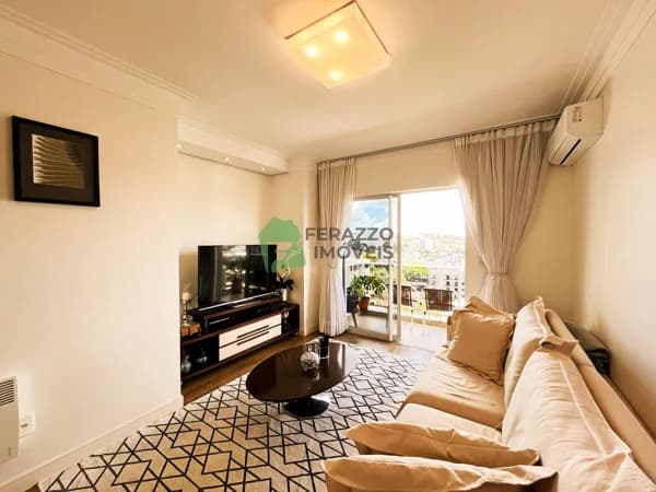 Apartamento mobiliado à venda
