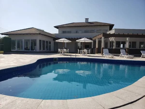 UM REFÚGIO EXCLUSIVO ENTRE A PRAIA E A NATUREZA — THE EKO BEACH RESORT
