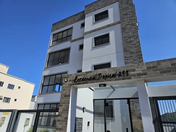 Apartamento de 2 Dormitórios no Bairro Village, Imbituba/SC. Pronto pra morar - R$ 410.000,00 - 65M²