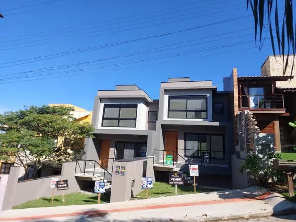 O LUXO DISCRETO DE GAROPABA AGORA TEM ENDEREÇO RESIDENCIAL BRISA.
