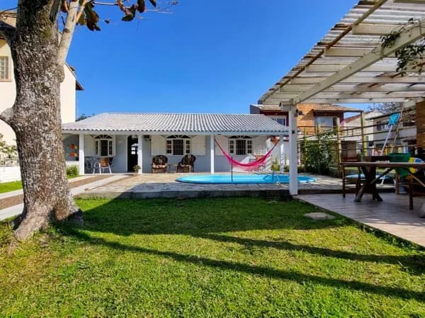 Casa com 3 dormitórios à venda, 120 m² por R$ 1.670.000,00 - Centro - Garopaba/SC