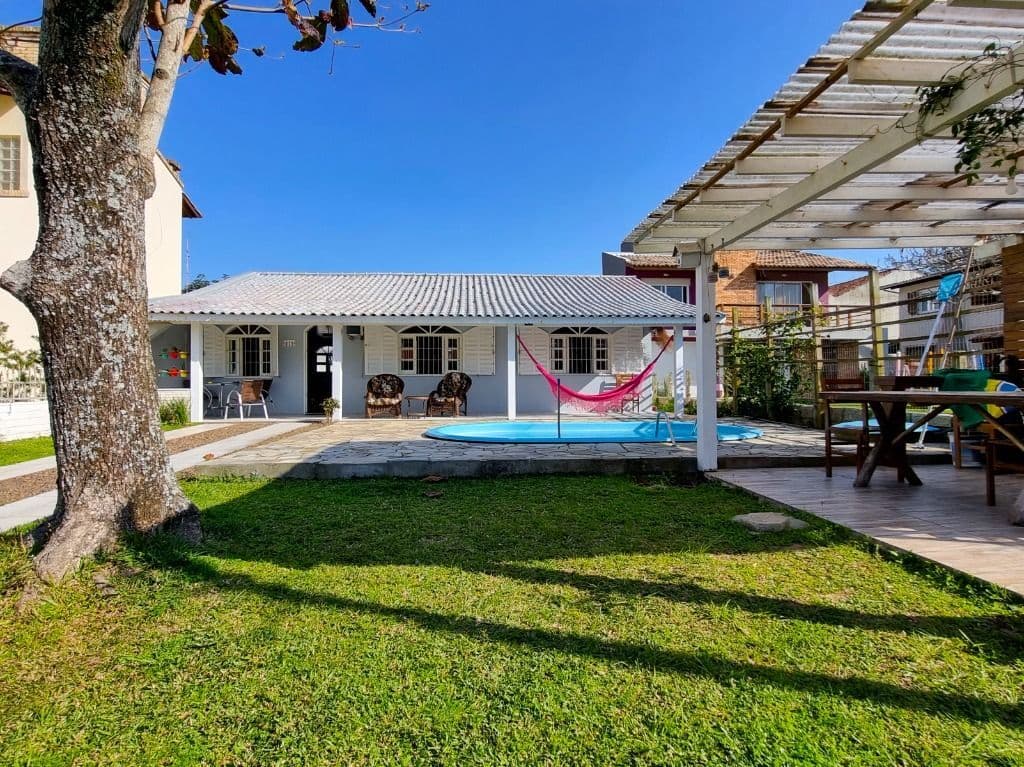 Casa com 3 dormitórios à venda, 120 m² por R$ 1.670.000,00 - Centro - Garopaba/SC