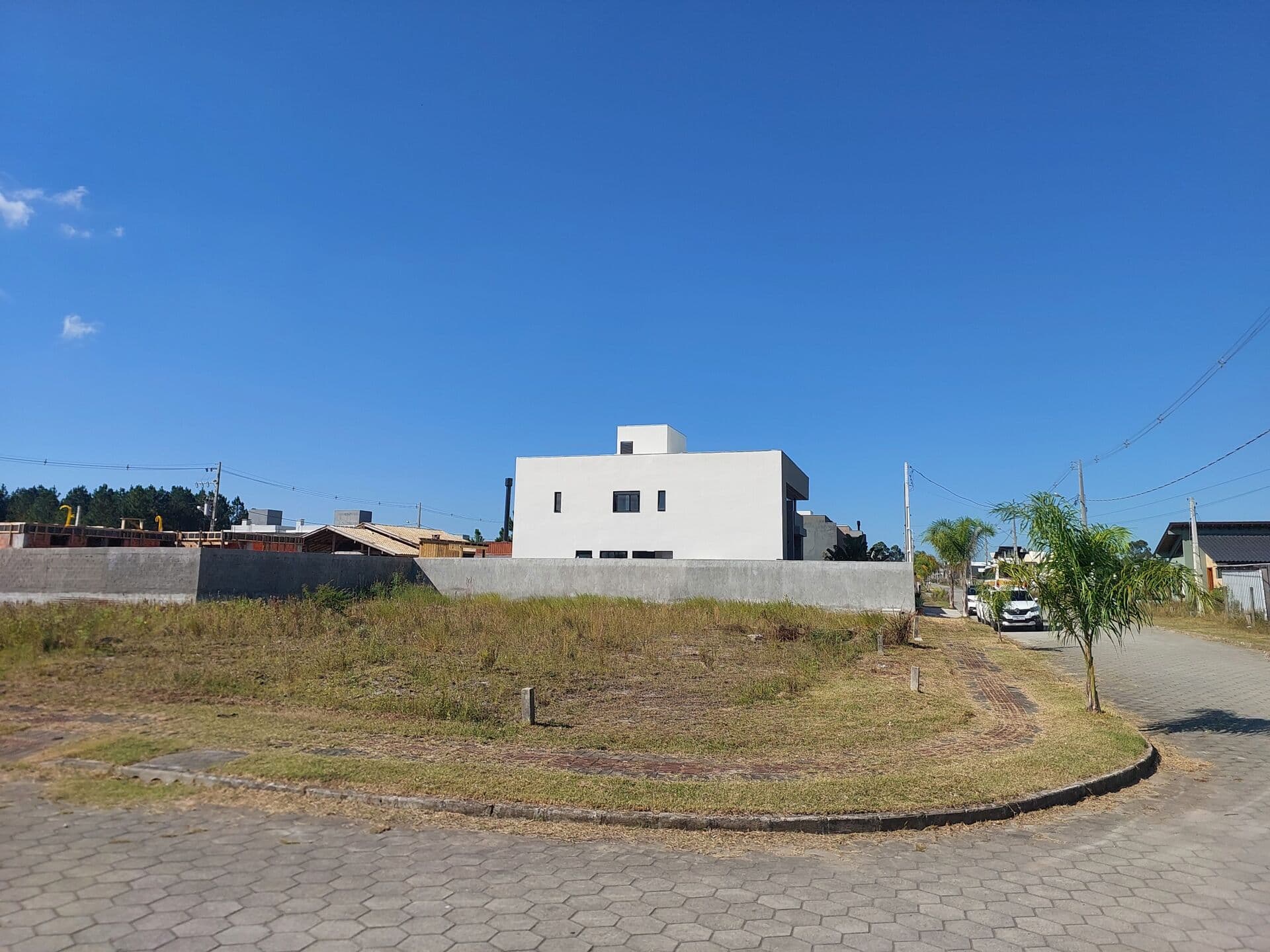 OPORTUNIDADE ÚNICA: LOTE DE ESQUINA COM VISTA PARA O PÔR DO SOL NO CAMPO DUNA!