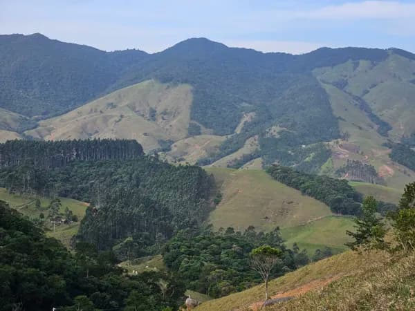 Sítio de 6 Hectares com vista para a serra do tabuleiro