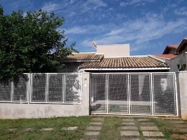 Casa à venda em São Pedro/SP