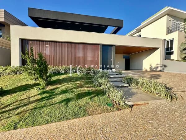 Linda CASA à VENDA no Condomínio Terras de Siena